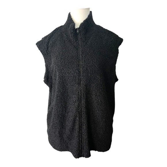 White Birch Jackets & Blazers - White Birch Black Sherpa Sleeveless Vest - S
